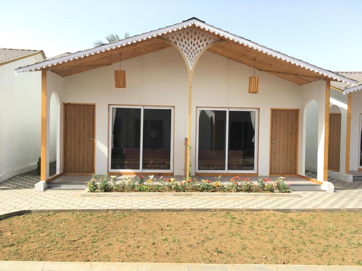 Vits Daman Devka Beach Εξωτερικό φωτογραφία