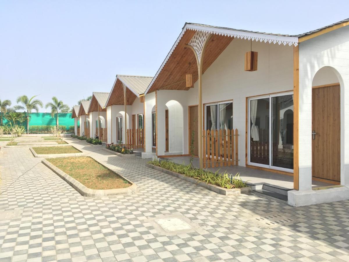 Vits Daman Devka Beach Εξωτερικό φωτογραφία