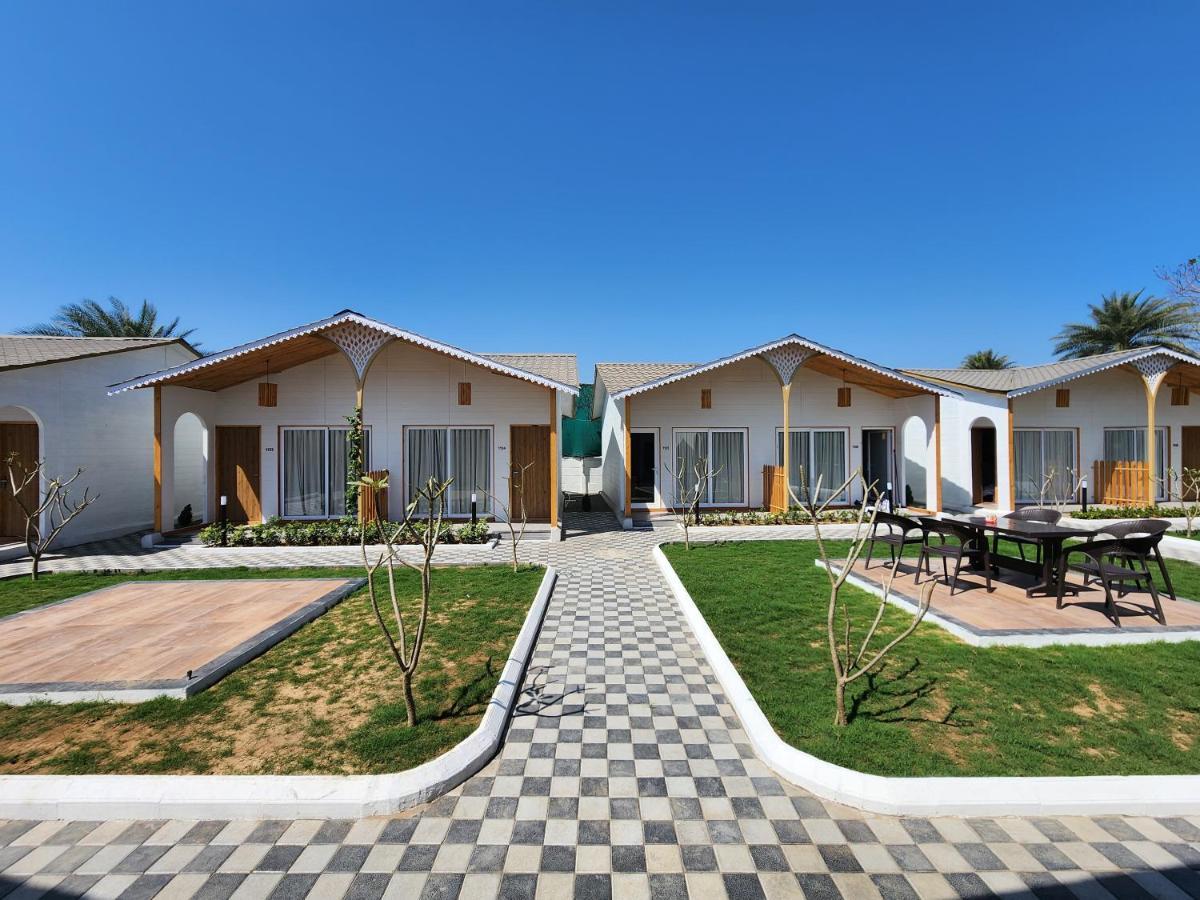 Vits Daman Devka Beach Εξωτερικό φωτογραφία
