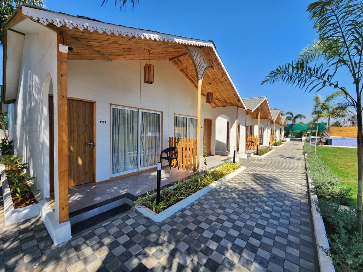 Vits Daman Devka Beach Εξωτερικό φωτογραφία